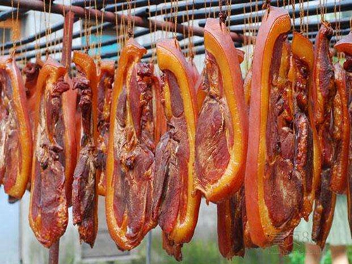 煙火中的年味，仁宇機(jī)械老家熏肉登報啦