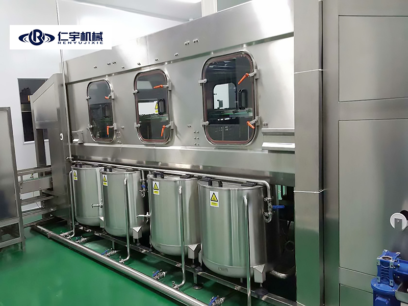 同樣的桶裝水灌裝機為什么各家的報價不一樣？