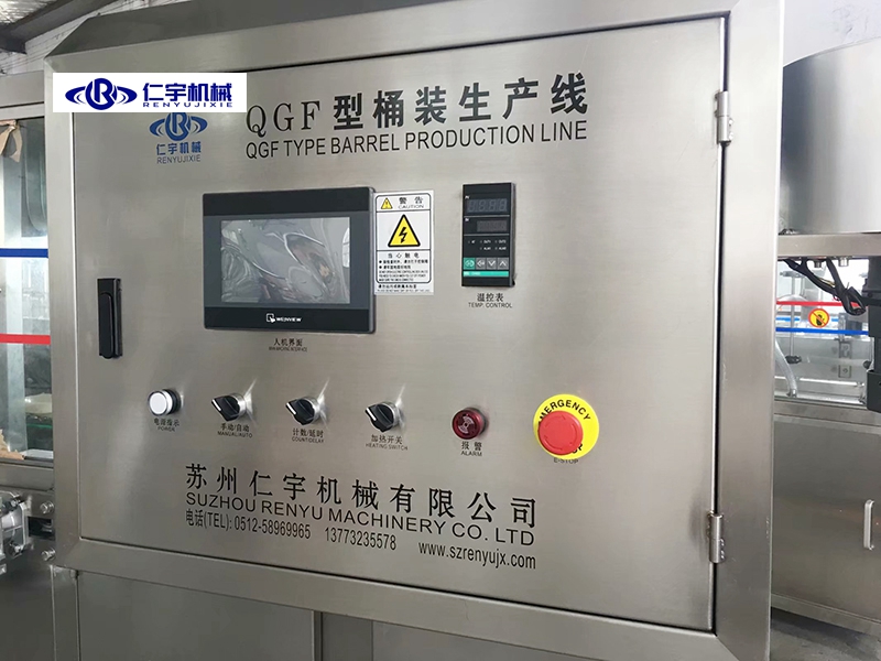 小型小型桶裝水灌裝機(jī)為什么越來越受歡迎？