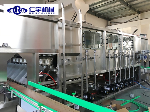 桶裝水生產(chǎn)設備廠家